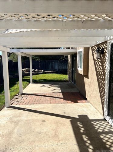 27071 Falling Creek Ct, Temecula, CA 92591-4504