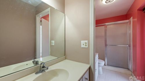 5 Boxwood Rd, Piscataway NJ 08854-5942 exterior