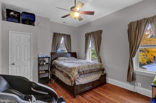 717 York St, Hanover PA 17331-3228 exterior