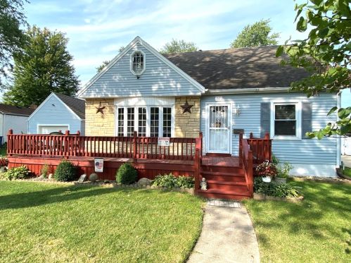 1377 Circle Dr, Kankakee, IL 60901-2022