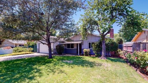 889 Inyo St, Chico, CA 95928-4129