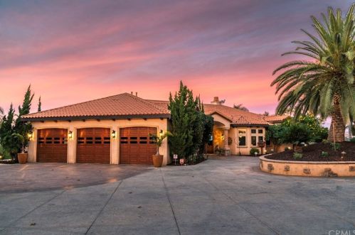 1559 Heather Ln, Riverside CA exterior