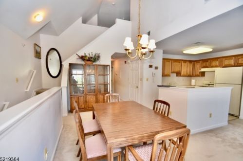 382 Cambridge Dr, Kinnelon, NJ 07405-3240