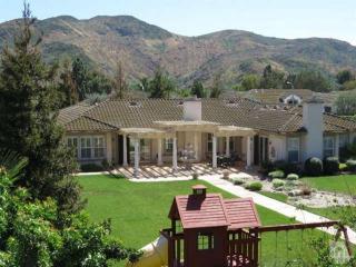 1718 Cervato Ct, Camarillo, CA 93012-9063