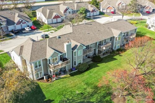 1873 Fox Run Dr, Elk Grove Vlg, IL 60007-7001