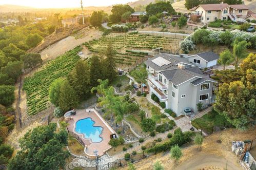20214 Viewcrest Dr, San Jose, CA 95120-1109