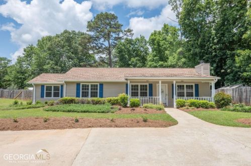 1011 Osceola Ct, Bogart, GA 30622-2044