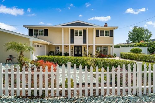 22457 De Kalb Dr, Calabasas, CA 91302-5141