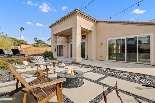 600 Union St, Encinitas, CA 92024-2732