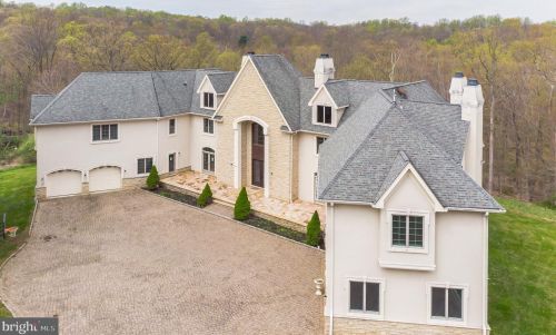 18 Kensington Ct, Warren, NJ 07059-5057