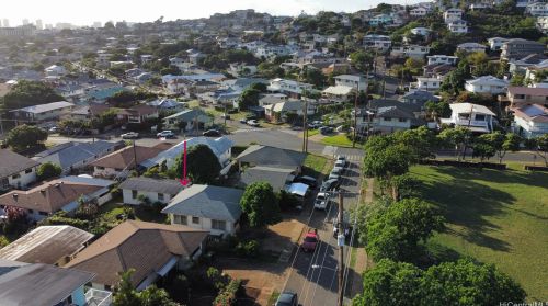 3877 Claudine St, Honolulu HI  96816-4333 exterior