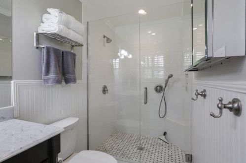 284 Elden Dr, Atlanta GA  30342-2030 exterior