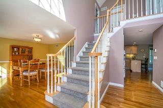 16 Hummingbird Ln, Hudson, NH 03051-6619
