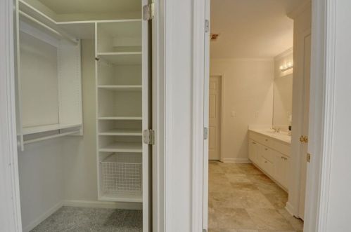 305 Hunting View Ct, Atlanta GA  30328-2779 exterior