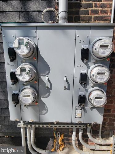 703 State St, Trenton NJ 08609-2008 exterior