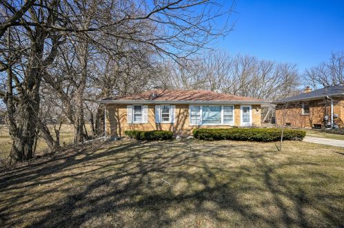 238 Linden St, Glendale Heights, IL 60137-4010