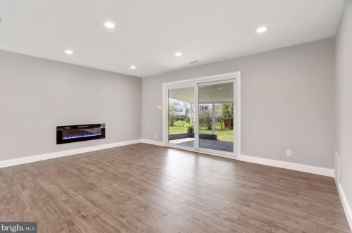 5222 Dalton Rd, Springfield VA  22151-3729 exterior