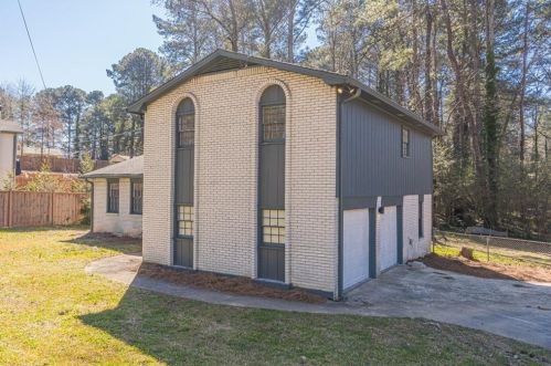 2621 Michael Cir, Duluth GA  30096-4116 exterior