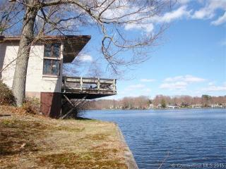 818 Bolton Rd, Vernon, CT 06066-6004