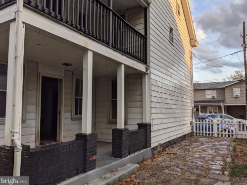 45 Baltimore St, Carlisle PA 17013-3808 exterior