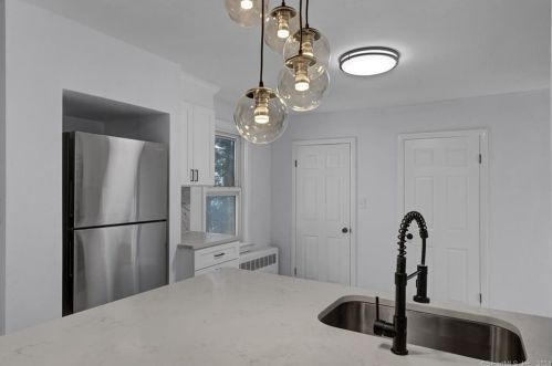 11 Frederick St, Killingly CT  06239-2709 exterior