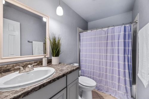 2915 Rayswood Dr, Carrollton TX 75007-5753 exterior