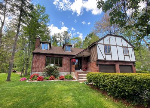 18 Ross Dr, Londonderry, NH 03053-3589