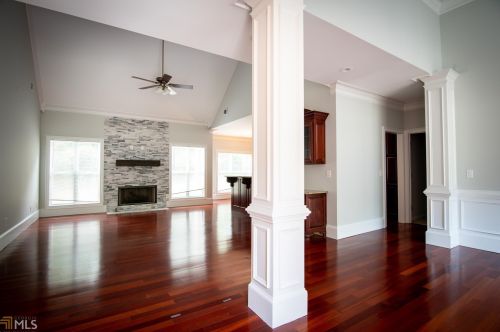 153 Oxford Rd, Oxford, GA 30054-2223