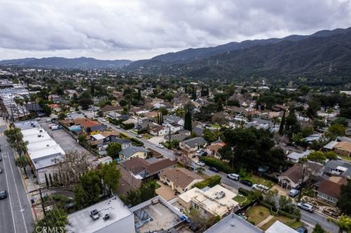 3637 1st Ave, Glendale CA  91214-2429 exterior