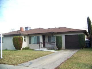3506 Angus St, Fresno, CA 93726-6618