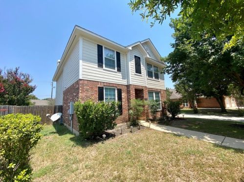 184 Invierno St, Uhland, TX 78640-5498