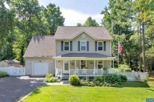 33 Begum Rd, Bybee, VA 22963-2914