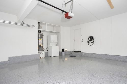 1052 Dewcrest Dr, Anaheim CA  92808-2403 exterior
