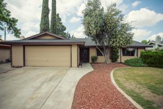 2229 Woodland St, Visalia, CA 93277-4368