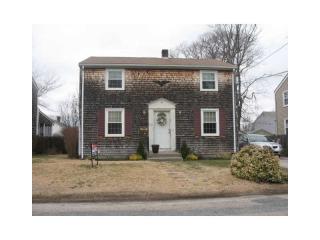 33 Planet Ave, East Providence, RI 02915-2119