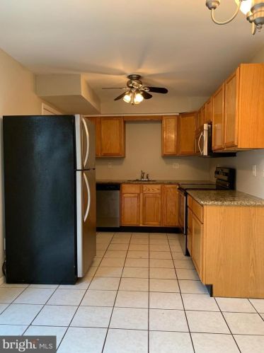 5451 Woodenhawk Cir, Columbia MD  21044-1923 exterior