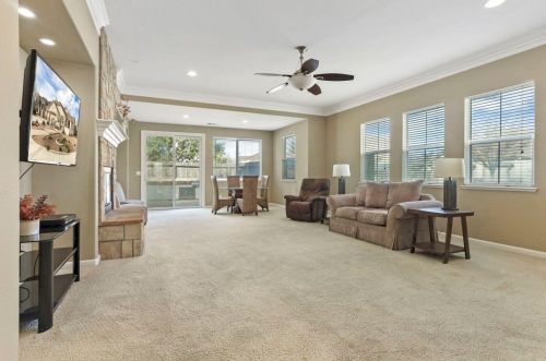 1913 Linda Jean Ln, Manteca, CA 95337-7928