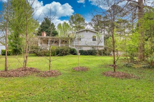 2858 Winchester Ct, Duluth, GA 30096-3752