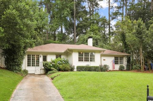 111 Lakeland Dr, Atlanta, GA 30305-1107