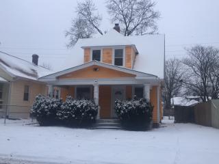 105 Linwood Ave, Indianapolis IN  46201-3639 exterior