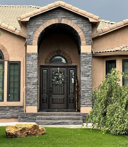 24 Redondo Ln, Pueblo, CO 81005-2953