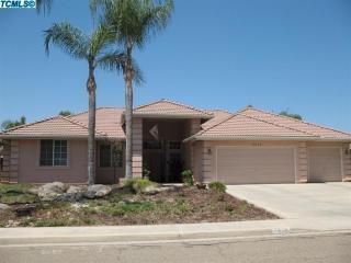 1418 Laura Ct, Visalia, CA 93292-2004