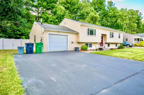 32 Cox St, Nashua, NH 03064-1418