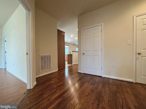 276 Brookline Dr, Charles Town, WV 25414-4398