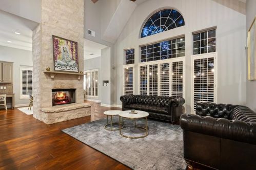 5 Butterfly Pl, Austin, TX 78738-1343