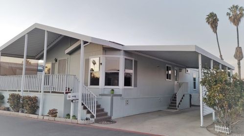 124 Lynn Ln, Oceanside, CA 92058-7856