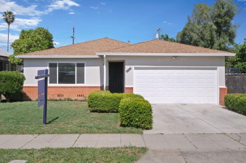 1823 Sonora St, Stockton, CA 95203-2924