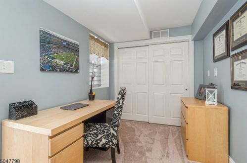 208 George Wilson Blvd, Flemington, NJ 08822-3515