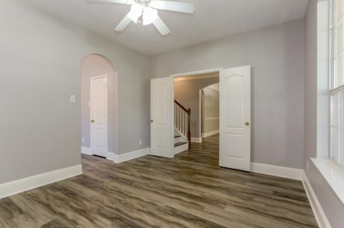 2207 Stoneycreek Park Ct, Conroe TX  77385 exterior