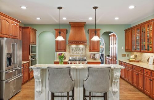 3315 Crestmoor Dr, Saint Paul MN  55125-5006 exterior